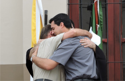 Tres colegios salteños realizaron una oración ecuménica por la Paz