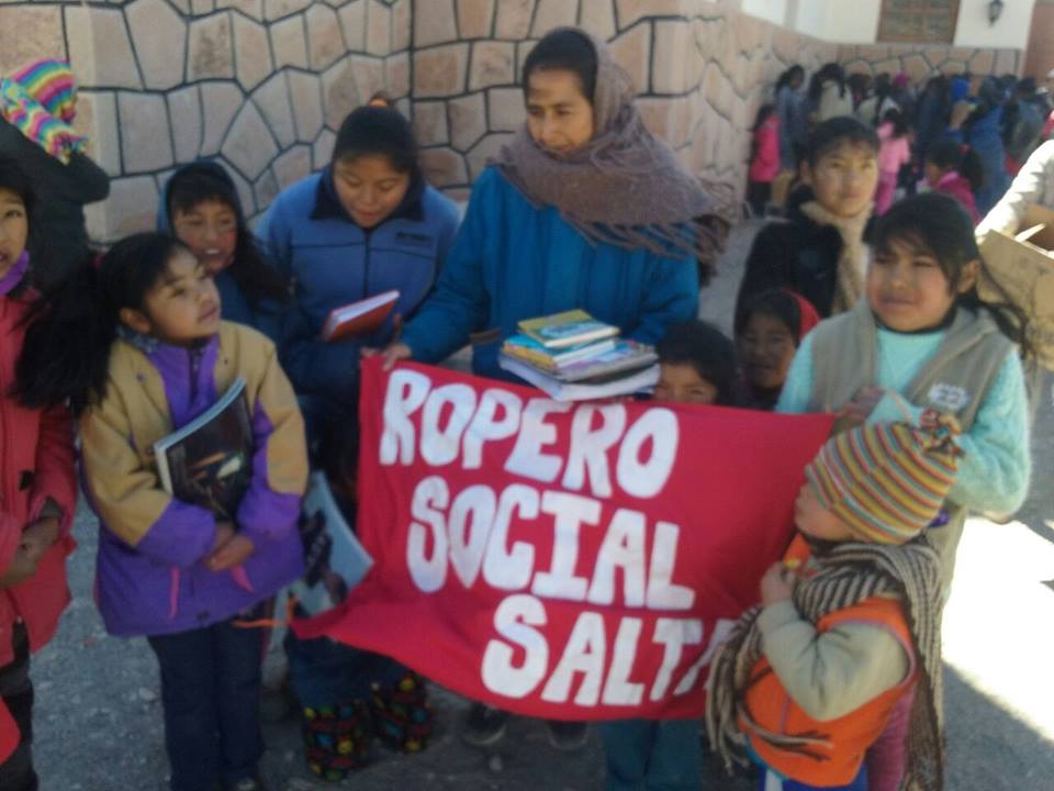 El voluntariado del Ropero Social Salta llegó a San Antonio de los Cobres