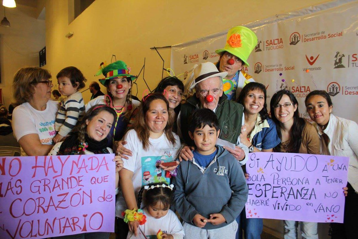 Voluntarios fueron distinguidos por su destacada participación en organizaciones sociales