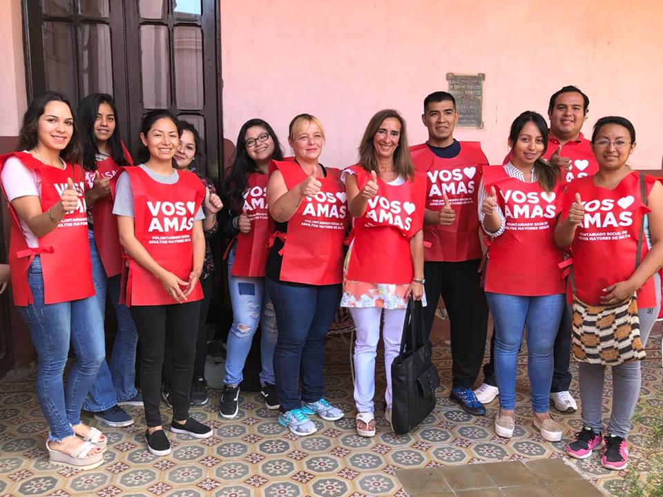 Convocan a voluntarios para visitar y ayudar a los adultos mayores
