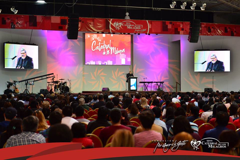 Blessed Land junto a Esteban Fernández