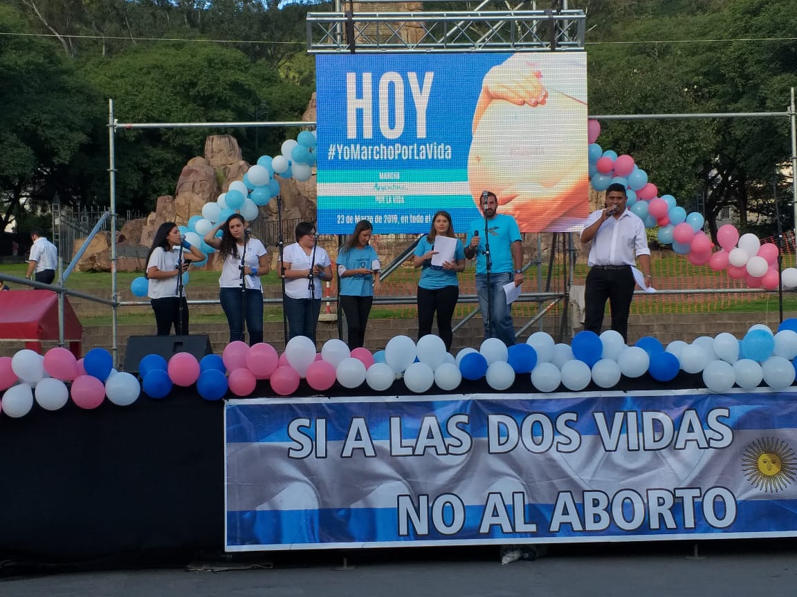 Más de 5 mil salteños marcharon a favor de los derechos del niño por nacer