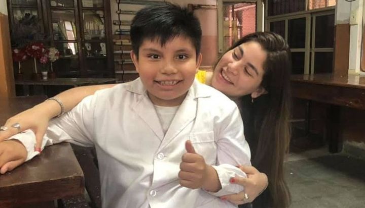 Una maestra de Orán trabaja para cumplir el sueño de su alumno Gael