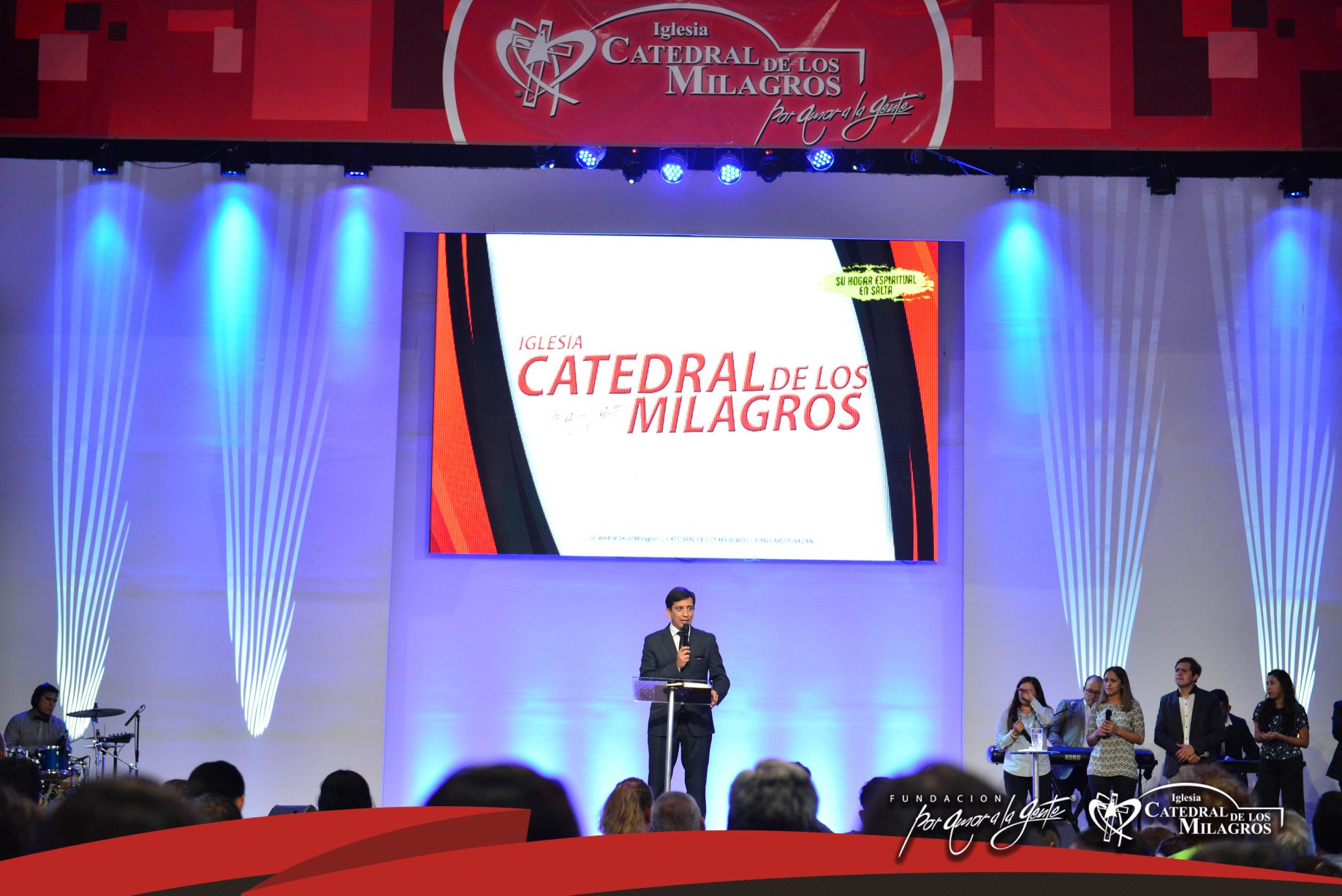 La Iglesia Catedral de los Milagros festeja 30 años