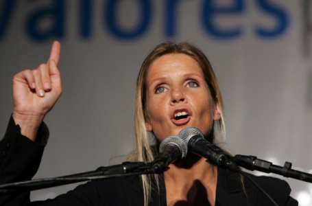 Hotton: “El aborto seguro no existe, ya empezó a causar la muerte de mujeres”