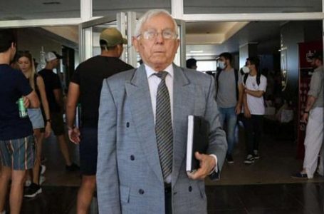 Es chapista, padre de siete hijos, bisabuelo y se recibió de abogado a los 83 años