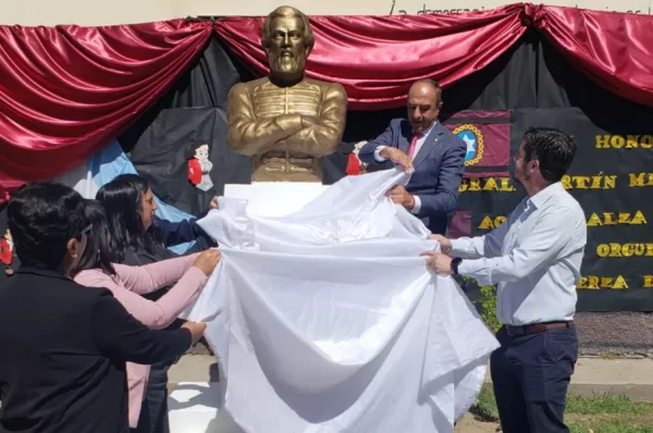 Un busto de Güemes se instaló en Cafayate