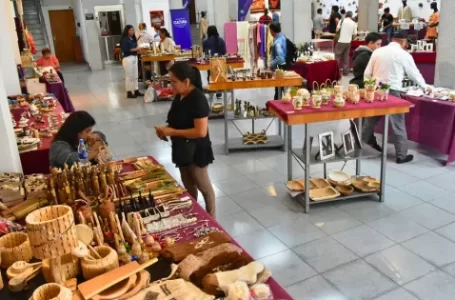 Feria de Regalos artesanales en la Casa de la Cultura