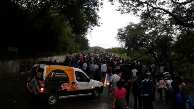 Gran muestra de fé en el Via Crucis del pueblo de Salta