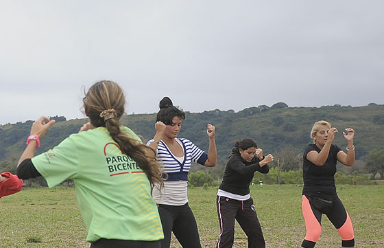 Gimnasia para diabéticos en el Parque del Bicentenario
