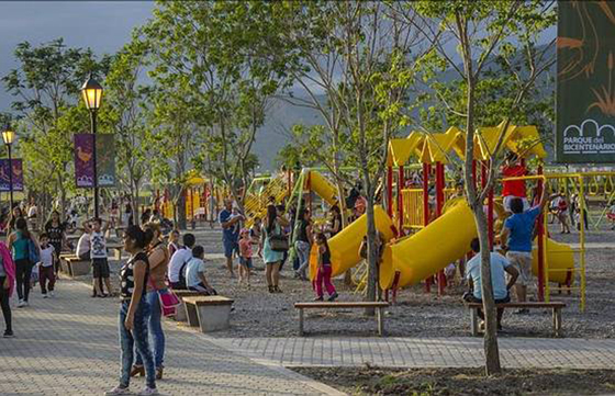 Festival infantil en el Parque del Bicentenario