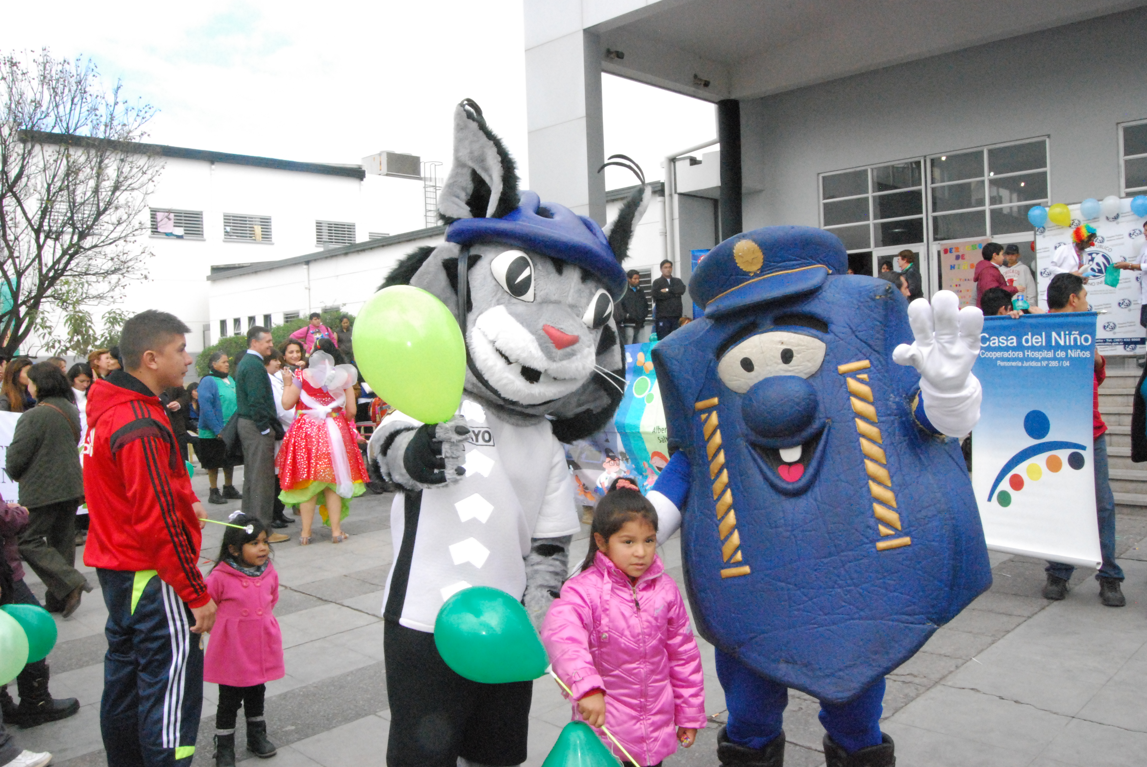 La Policia festeja el dia del niño