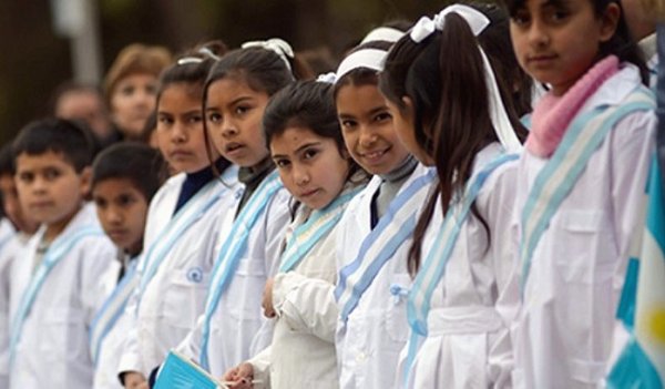 Este año más de 466.000 niños, jóvenes y adultos comenzarán el ciclo lectivo