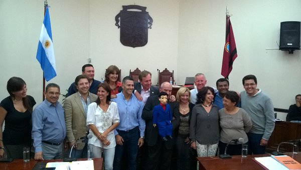 Otorgaron Reconocimiento al Mérito al dúo Rodolfo Aredes y el muñeco Pepito