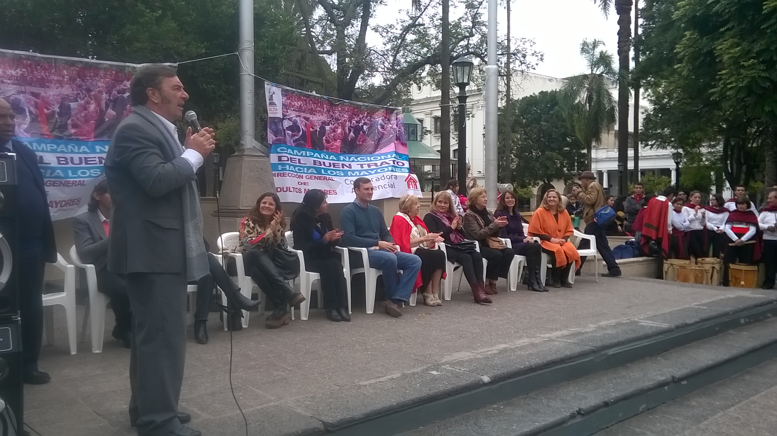 Pusieron en marcha la campaña del Buen trato al Adulto Mayor