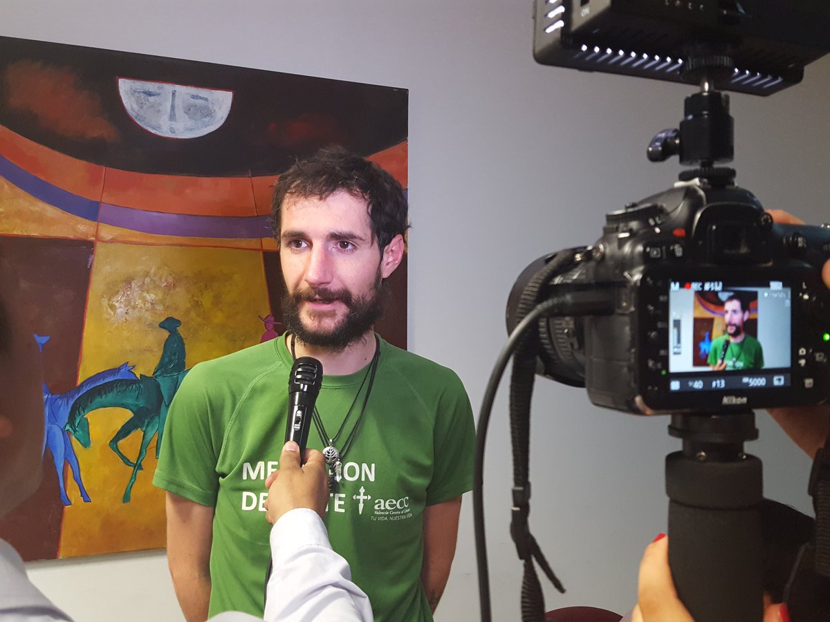 Juan Dual, el joven que lucha contra el cáncer, ofreció una charla motivacional