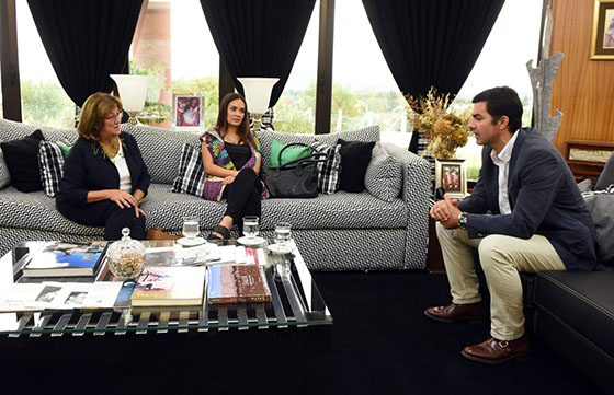 Presentaron al Gobernador un programa de becas de la Fundación Pescar