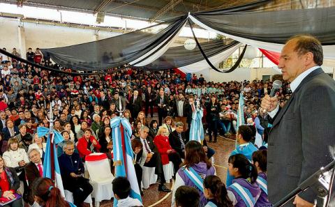 Villada festejó el centenario de la E.E.T Nº 3138 junto a exestudiantes, estudiantes y docentes