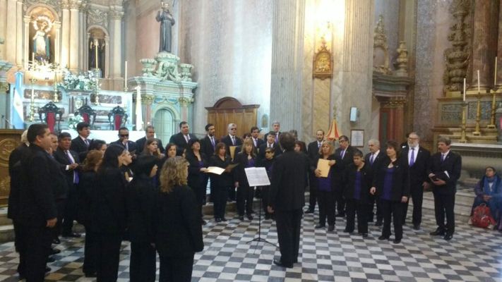 El Coro Nacional de Ciegos cantó en la Catedral chica de Salta