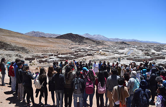 Jóvenes de San Antonio de los Cobres y Red Federal de Scholas pintaron un mural