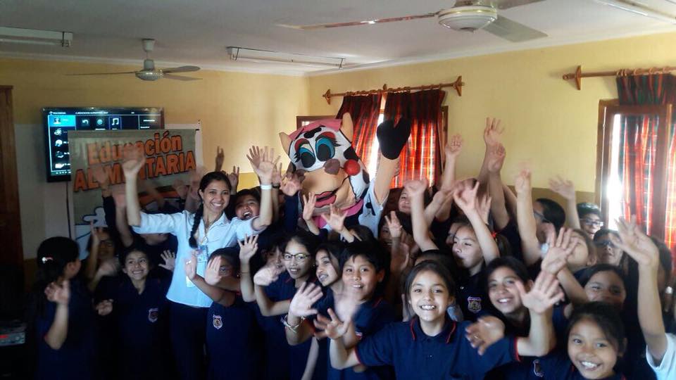 #Nata visita las escuelas para difundir el valor nutritivo del Programa Copa de Leche