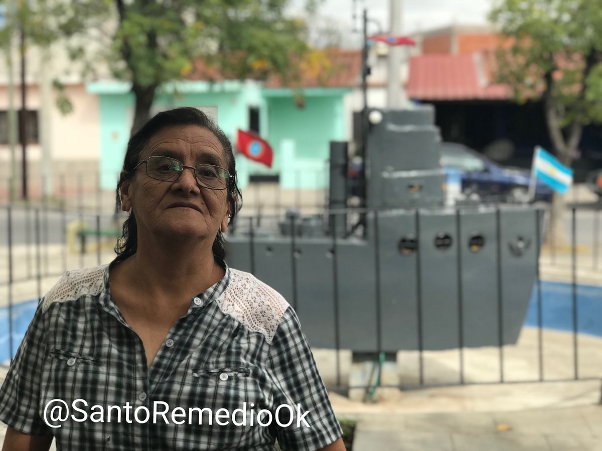 #OrgulloSalteño: Baudilia Diaz junto a su familia mantienen la limpieza de la plaza donde se encuentra  una replica del submarino de la Armada Argentina