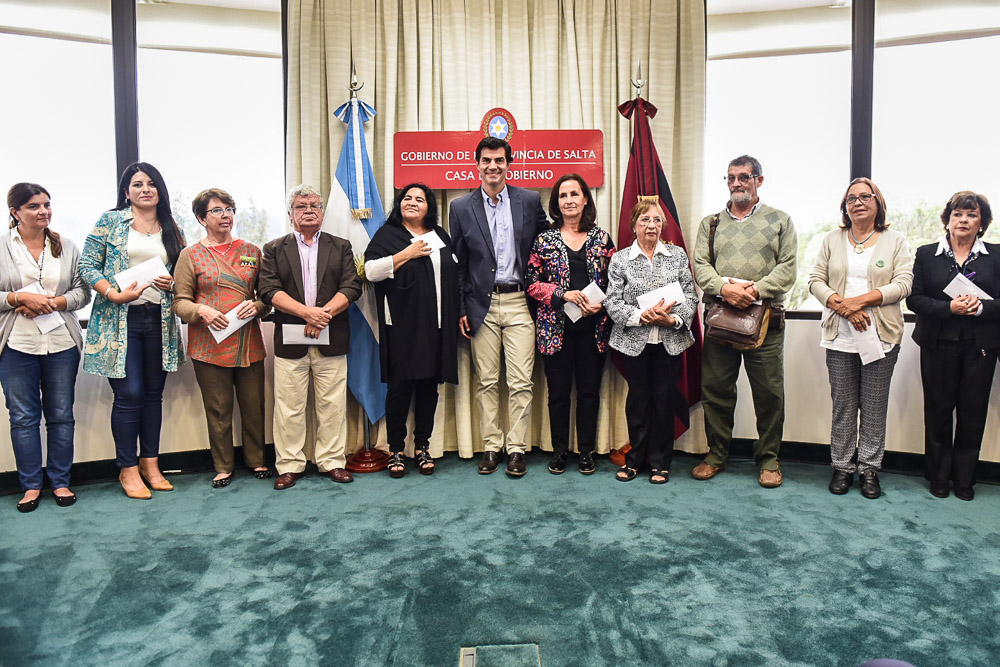 Solo por 1 año un total de 12 organizaciones sociales recibirán el sueldo donado del gobernador salteño