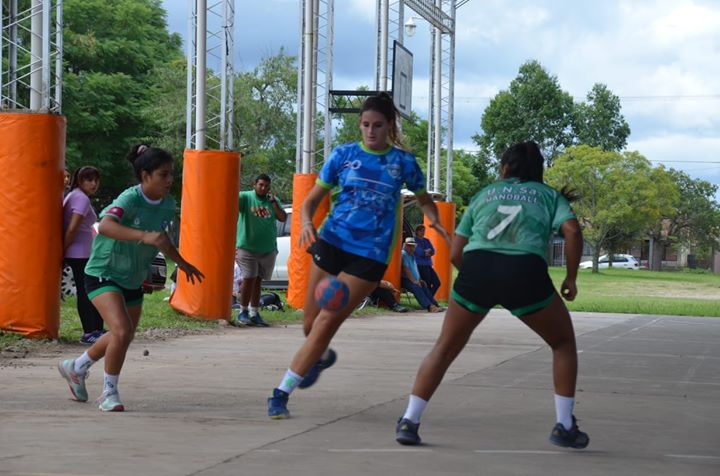 Magnus Club convoca a jóvenes para formar el equipo de handball femenino