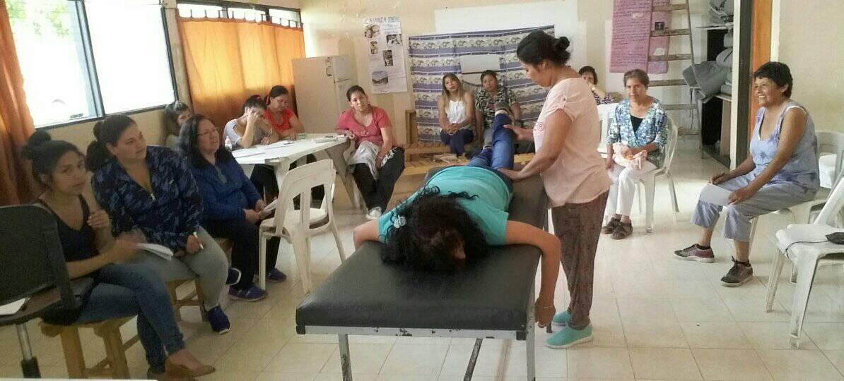 Curso de cotillón y masoterapia en el CIC de villa Asunción