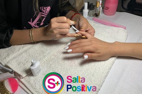 Un total de 20 mujeres embellecieron sus manos con el “Beauty Nails Solidario”