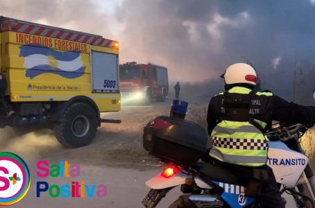 Intenso trabajo de Bomberos y Brigada Forestal para sofocar un incendio de pastizales en villa Lavalle