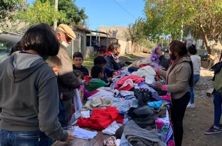 Un Ropero Solidario recorre los barrios