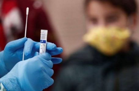 Los centros de testeo funcionan con turnos programados por la línea 148