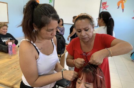 Brindan clases de peluquería express en el NIDO de Gauchito Gil