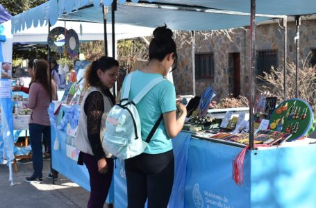 Más de 100 emprendedores participarán de la Feria en el Paseo de los Poetas