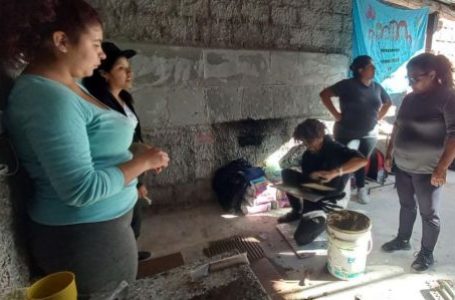 Mujeres emprendedoras finalizaron curso de ceramistas en barrio La Paz