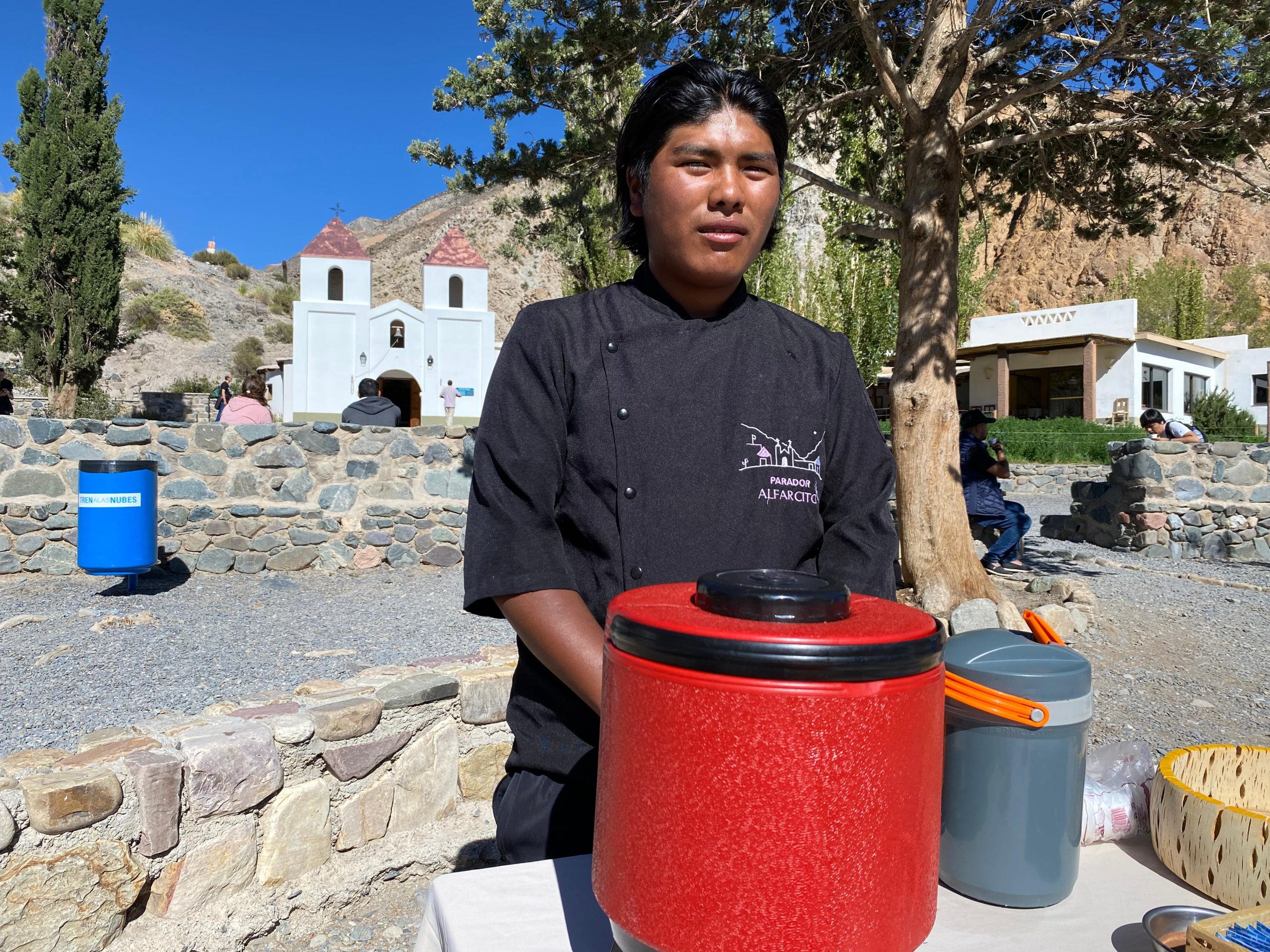 Joel Guanuco, un joven emprendedor del Parador “El Alfarcito”