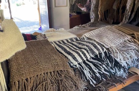 “Artesanías de altura”, la opción para comprar recuerdos en El Alfarcito