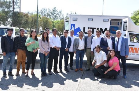 El gobernador Gustavo Sáenz entregó vehículos de salud y seguridad para el departamento Los Andes