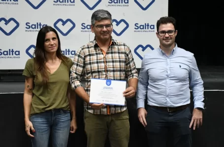 Vecinos aprendieron sobre mantenimiento de piletas y ya están listos para trabajar