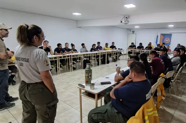 Brigadistas regionales actualizaron sus conocimientos sobre manejo del fuego
