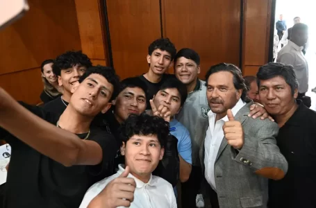 Sáenz: “Los jóvenes nos enseñan que el consenso y la solidaridad construyen futuro”
