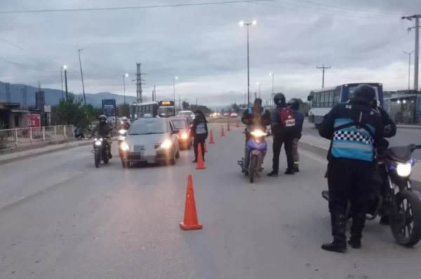 Más de 900 conductores fueron sancionados por incumplir las normativas viales