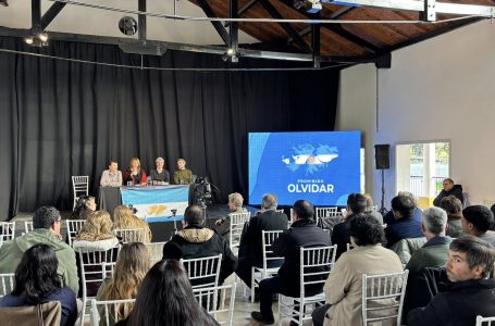 Periodistas salteños  presentaron en Bs. As. la investigación  “NO olvidar a los héroes en Malvinas”