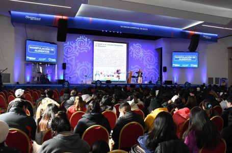 Más de 500 personas participaron del curso de Manipulación de Alimentos en la Fundación Por Amor a la Gente