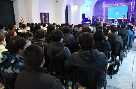 Más de 300 estudiantes de escuelas técnicas se capacitaron en IA y herramientas de Google