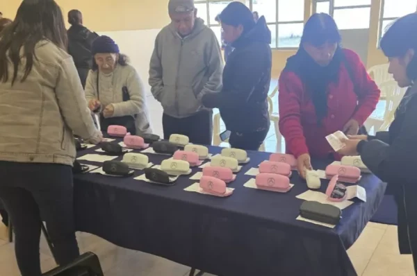 La campaña oftalmológica para la familia policial continúa recorriendo el interior de Salta