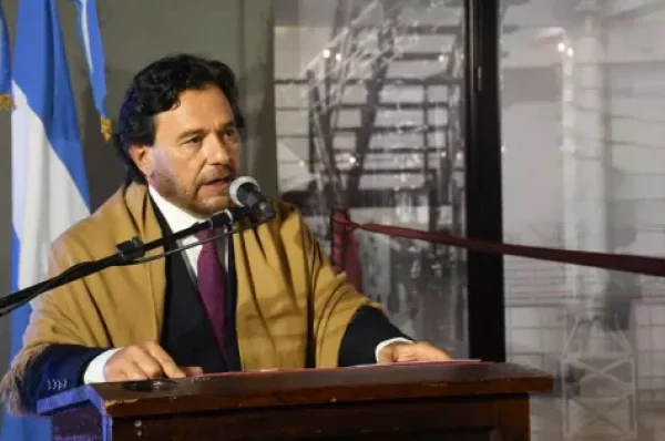 Sáenz reclamó a Nación incluir como obligatorias las obras de los ramales C-14 y C-15 en la licitación Gobernación Noticias de Salta Gobierno 14/10/2026 11:40
